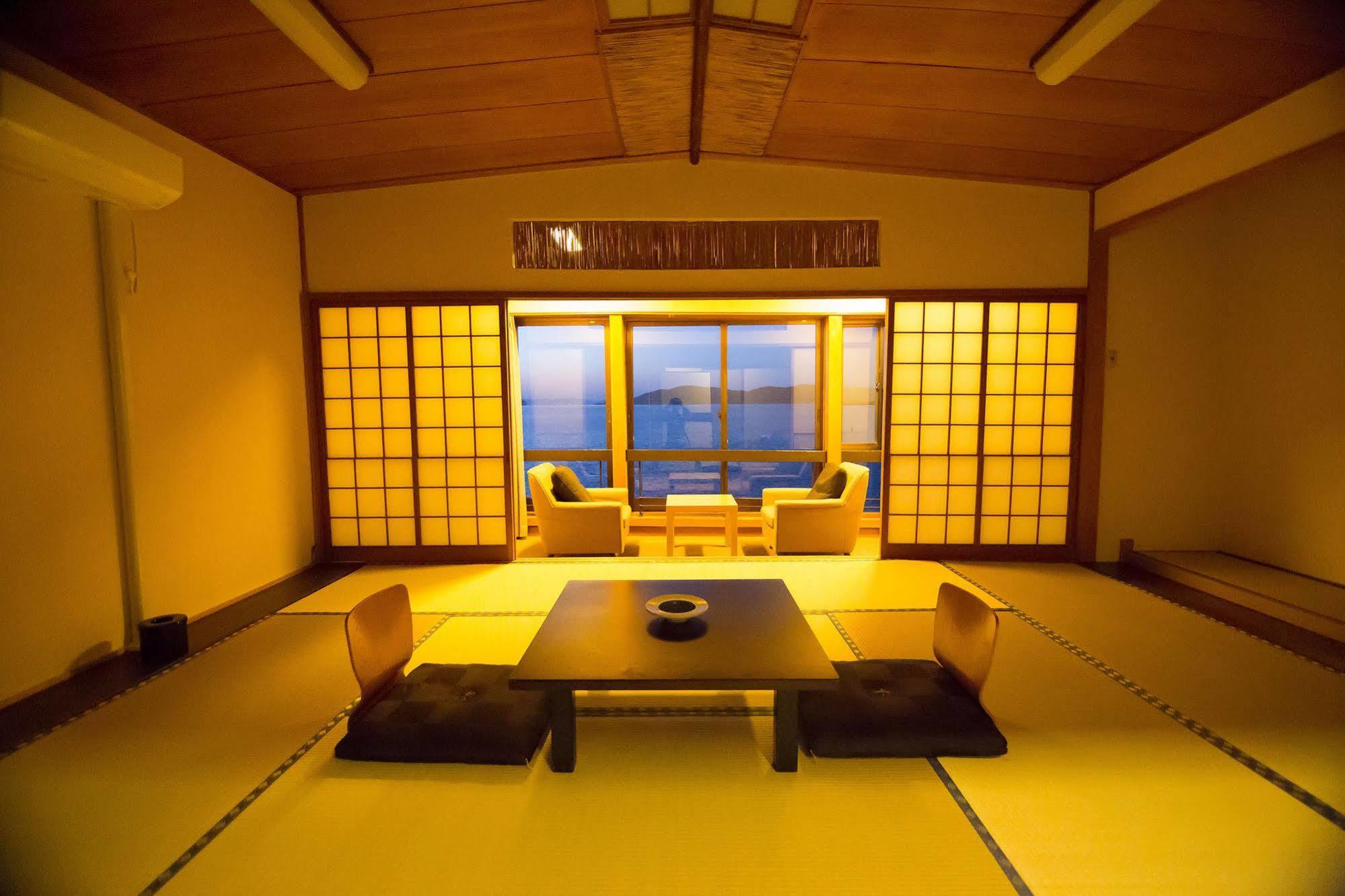 Hotel Wakayama Kada Onsen Kada Kaigetsu Extérieur photo