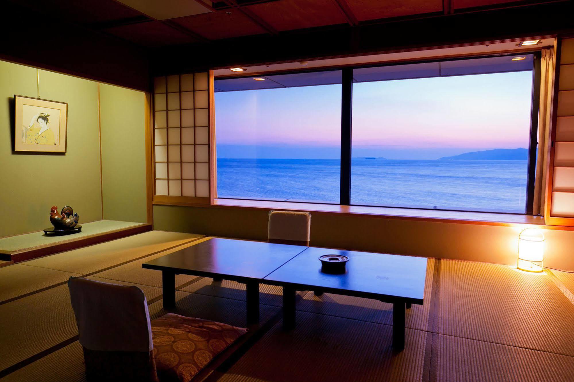 Hotel Wakayama Kada Onsen Kada Kaigetsu Extérieur photo